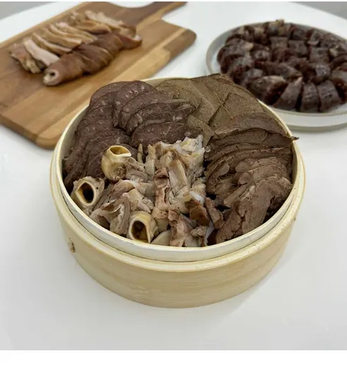 유비푸드 돼지 부속 모둠 삶은 내장, 2.5kg, 1개 상세 이미지 4